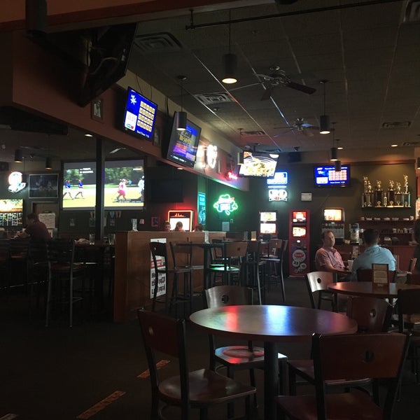 Eli's Sports Bar and Grill 7 tips from 508 visitors