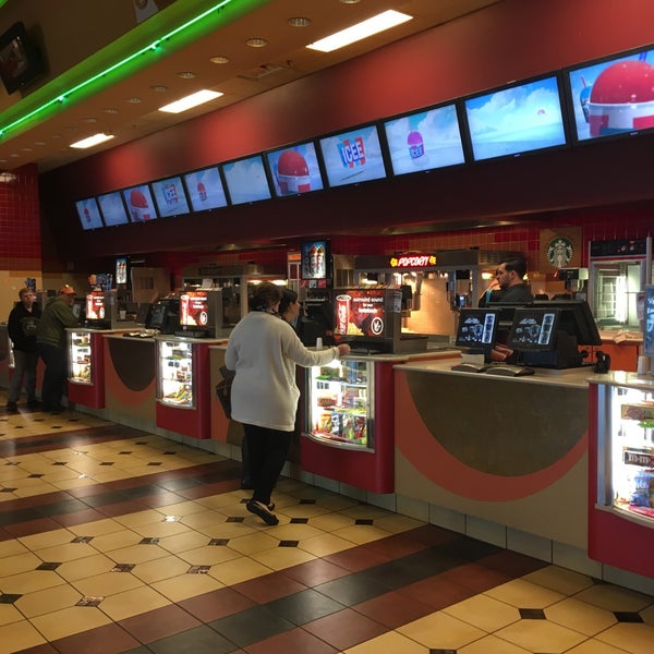 Regal Deerfield Town Center & RPX Sinema'da fotoğraflar