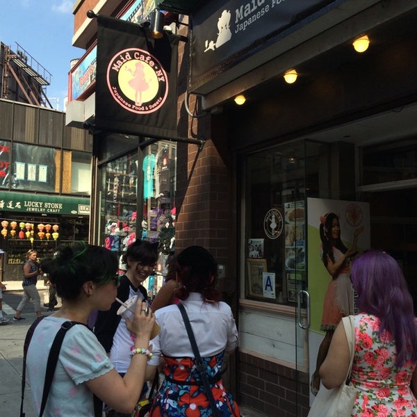 Foto tirada no(a) Maid Cafe NY por Jamila R. em 7/27/2014