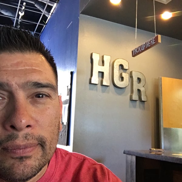 Foto tirada no(a) Higher Grounds Roastery and Café por Robert R. em 4/5/2019