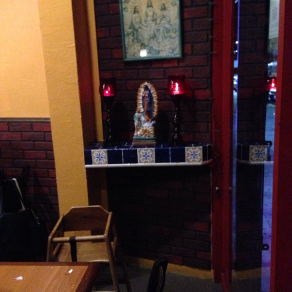 7/20/2014 tarihinde Francisco J.ziyaretçi tarafından Gloria&#39;s Cafe'de çekilen fotoğraf
