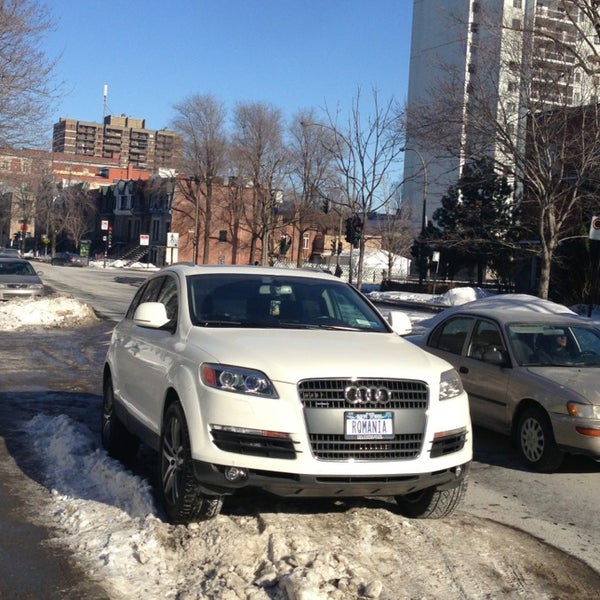 2/12/2013에 Constantin D.님이 Audi Manhattan에서 찍은 사진