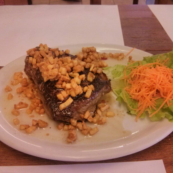 Photo taken at Santo Antônio Restaurante e Churrascaria by Átila R. on 2/24/2014