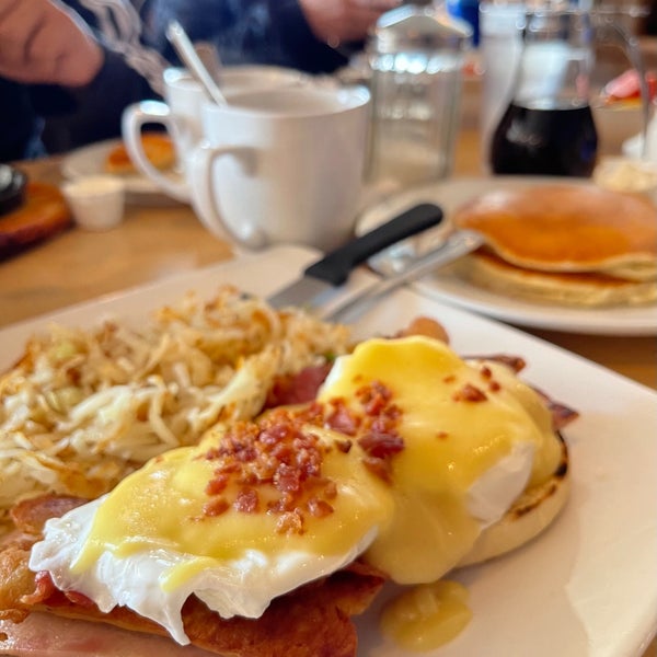 Eggs & More Falconridge Calgary, AB