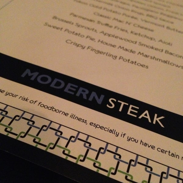 รูปภาพถ่ายที่ Modern Steak โดย Christopher K. เมื่อ 1/27/2013