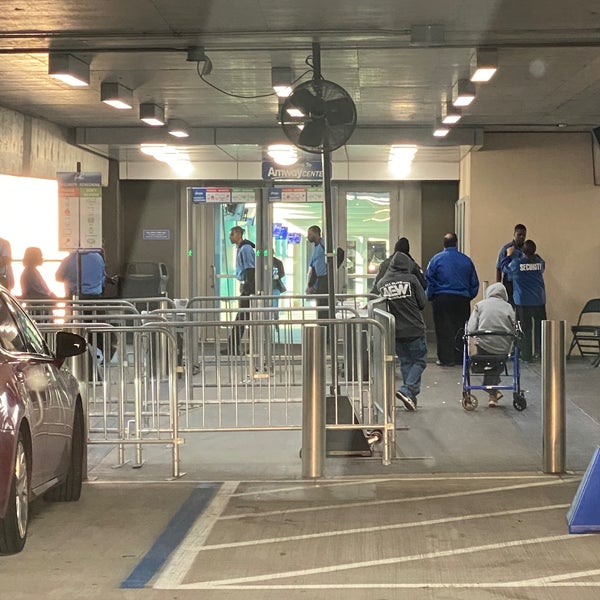 Geico Garage - Estacionamiento en Orlando