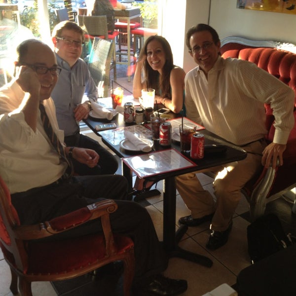 2/21/2013にLarry P.がGusto Vino &amp; Caffeで撮った写真