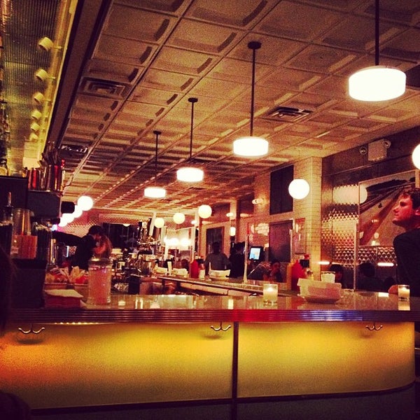9/23/2012 tarihinde Dan S.ziyaretçi tarafından The Bowery Diner'de çekilen fotoğraf