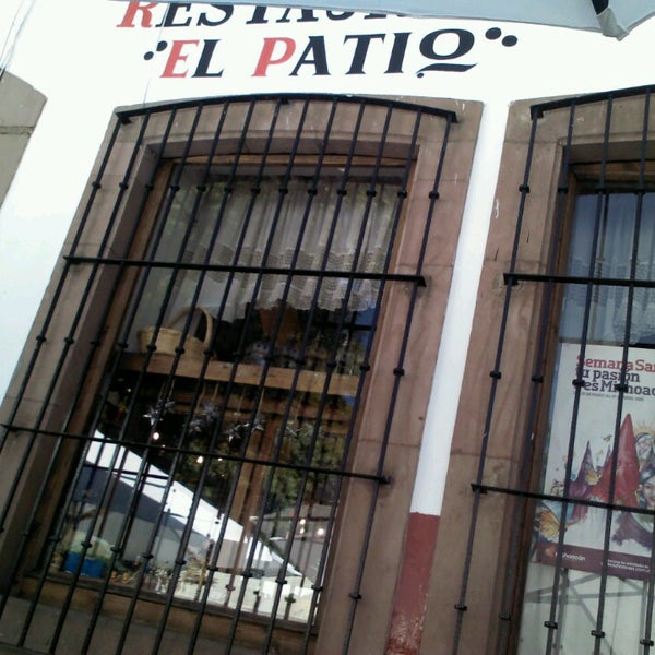Photo taken at El Patio by Eduardo R. on 3/30/2013