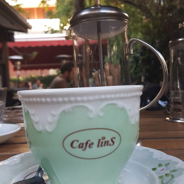 10/22/2016 tarihinde R.Mert U.ziyaretçi tarafından Cafe Lins'de çekilen fotoğraf