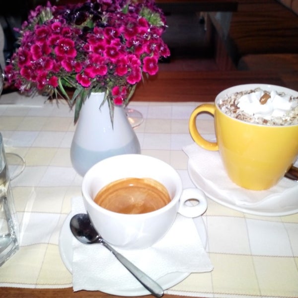 Photo taken at Bistro Caffe Tabiet by Florin Bosie -. on 5/17/2014