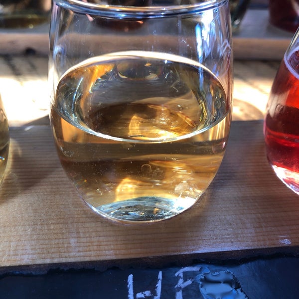 Photo taken at Stem Ciders by Laura C. on 10/8/2019
