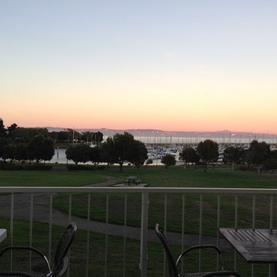 Photo taken at South Harbor Waterfront Restaurant and Bar by Sarah C. on 10/28/2012