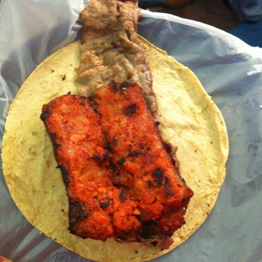 9/15/2012 tarihinde Mauricio M.ziyaretçi tarafından Tacos Unichamps'de çekilen fotoğraf