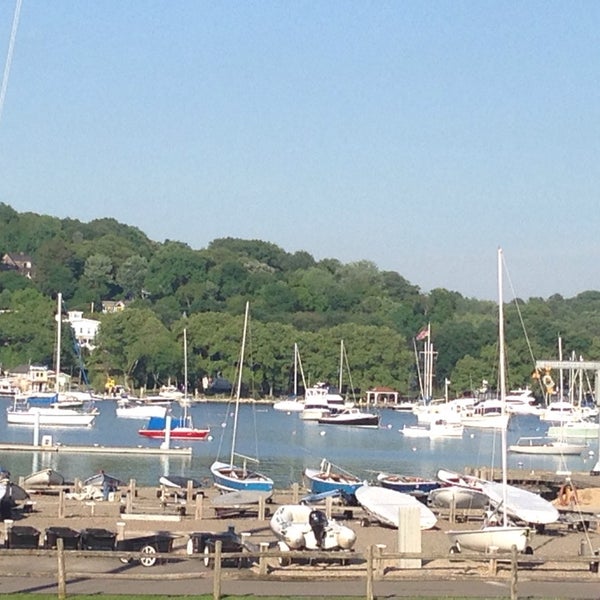 Photos at Centerport Yacht Club 3 tips from 181 visitors