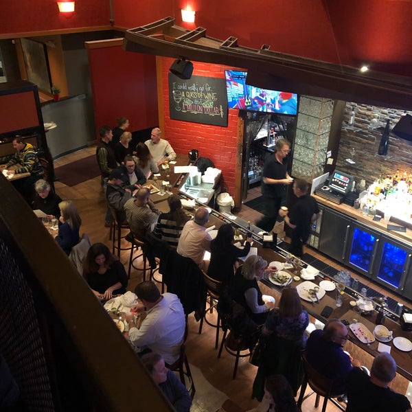 Foto tomada en Bluestone Restaurant  por Austin L. el 1/5/2019