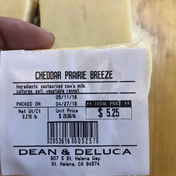 Photo taken at Dean &amp; DeLuca by Gerald H. on 4/28/2018