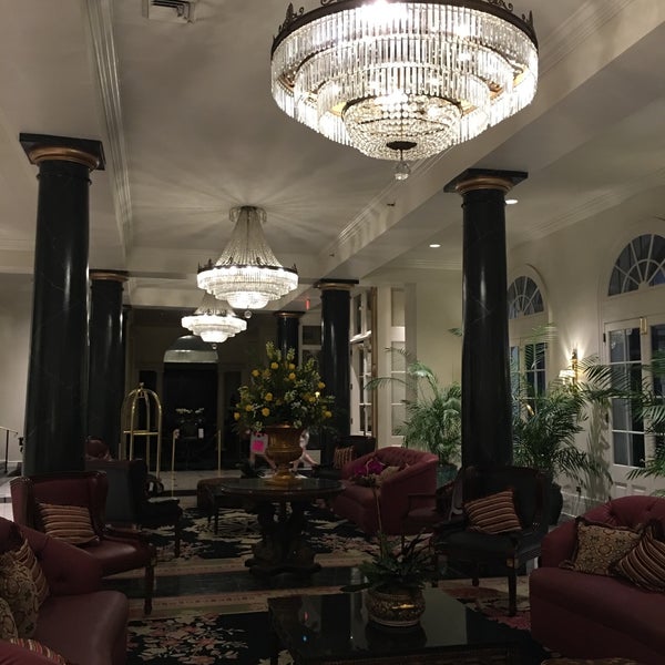 7/11/2016 tarihinde Shannon L.ziyaretçi tarafından Bourbon Orleans Hotel'de çekilen fotoğraf