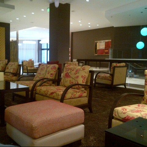 Foto diambil di Hilton Garden Inn oleh Luciano Benjamin  pada 12/2/2012