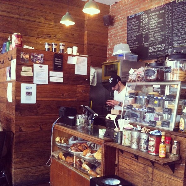 6/2/2013 tarihinde Javiera G.ziyaretçi tarafından Mojo Coffee'de çekilen fotoğraf