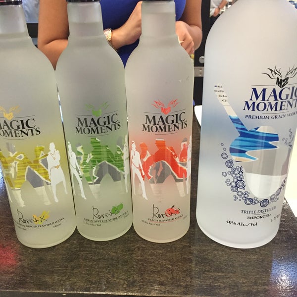 Kelly's Liqour Liquor Store in Belleville