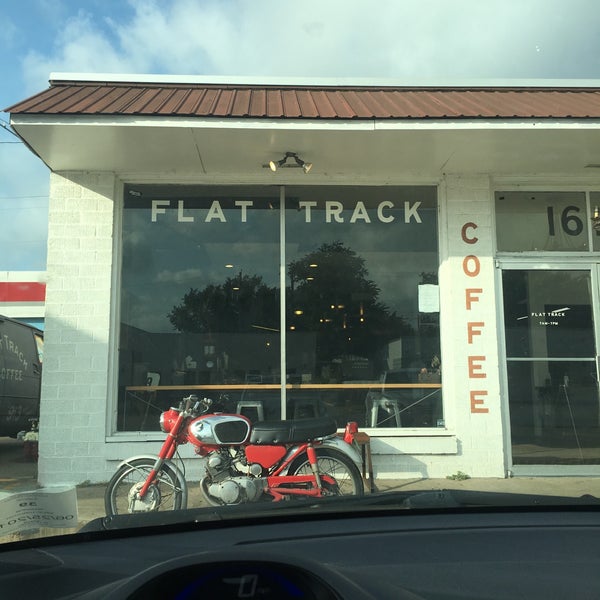 Photo taken at Flat Track Coffee by Doug O. on 7/7/2016