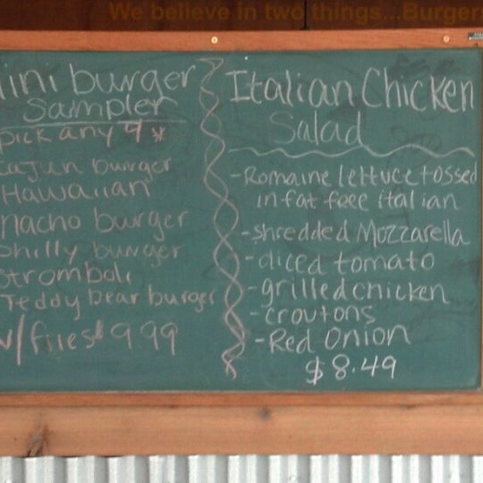 Foto diambil di Teddy&#39;s Burger Joint oleh Bob C. pada 9/28/2012
