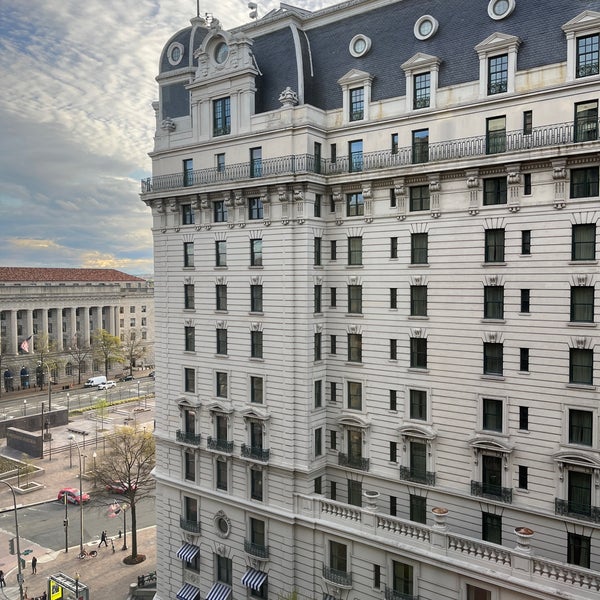 รูปภาพถ่ายที่ JW Marriott Washington, DC โดย Mike F. เมื่อ 4/5/2024