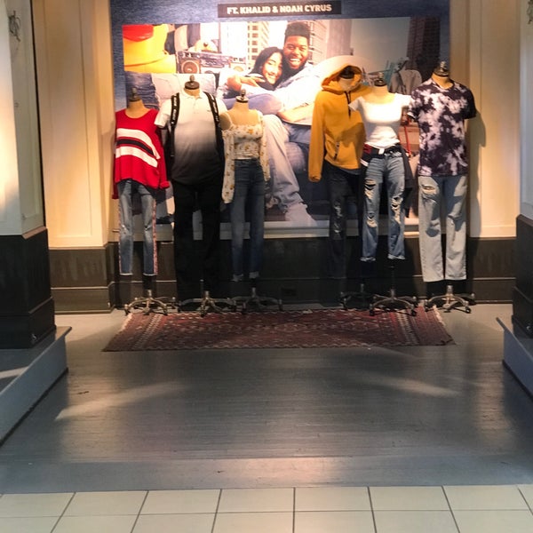 Hollister Co. Jensen Beach FL