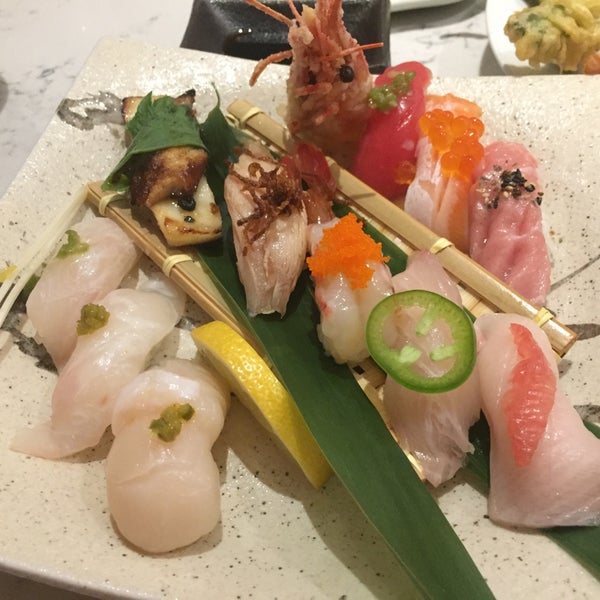 1/18/2018에 Tiffany H.님이 Summer Fish &amp; Rice Sushi에서 찍은 사진