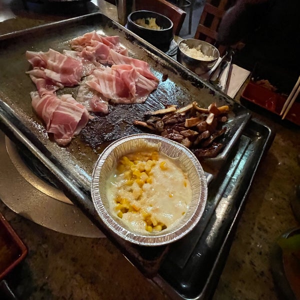 Снимок сделан в Hae Jang Chon Korean BBQ Restaurant пользователем Tiffany H. 9/10/2021