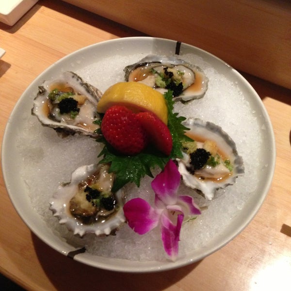 Das Foto wurde bei Miso Japanese Restaurant von Liz D. am 6/24/2013 aufgenommen