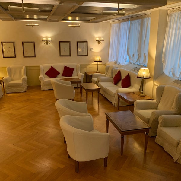 Photos At Diners Club Lounge Airport Lounge In Pisa