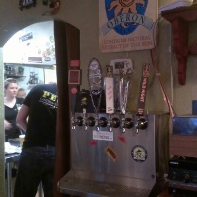 Foto diambil di Peg&#39;s Cantina &amp; Brew Pub oleh Lincoln F. pada 12/8/2012