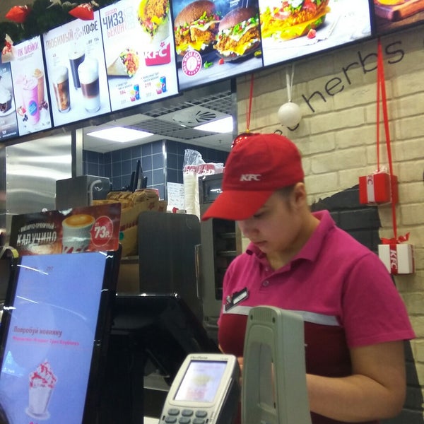 мурманск молл kfc. ростикс мурманск. кфс киров. сандерс пита новинка. Kfc липецк.