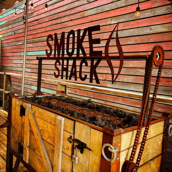 Photo taken at Smoke Shack by Bun M. on 9/18/2022