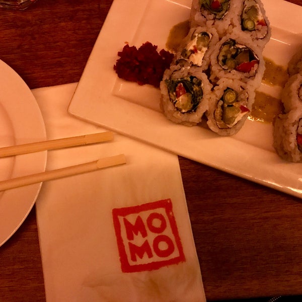 Foto tirada no(a) Momo Sushi Shack por Georgiana M. em 9/14/2019