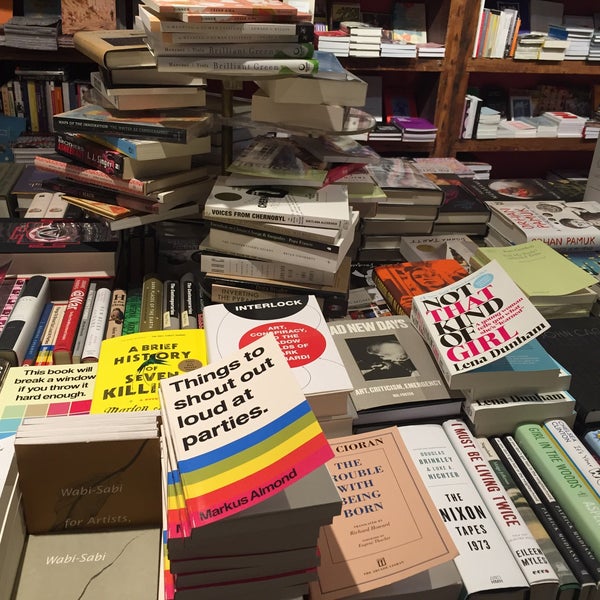 Photo taken at Spoonbill &amp; Sugartown Books by Georgiana M. on 11/2/2015