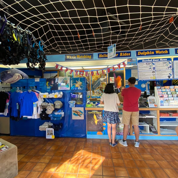 Snorkel Bob's Oahu Sporting Goods Retail in Honolulu