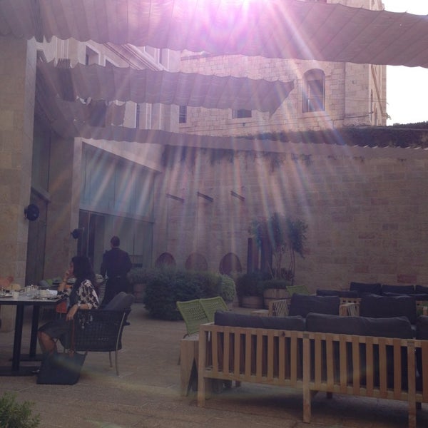 Photo prise au Mamilla Hotel מלון ממילא par Alex D. le7/8/2013