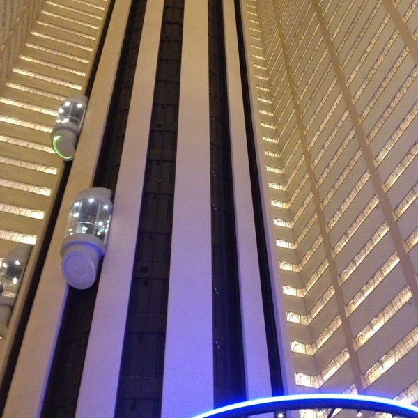 5/14/2013 tarihinde ALEX P.ziyaretçi tarafından New York Marriott Marquis'de çekilen fotoğraf