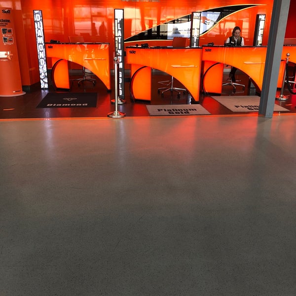 SIXT rent a car (Jetzt geschlossen) Flughafen Tegel Berlin, Berlin