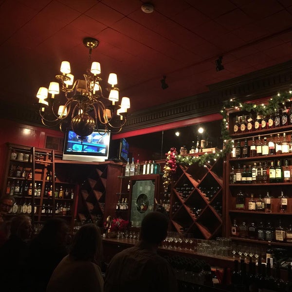 12/13/2015 tarihinde Kenneth L.ziyaretçi tarafından Alfred&#39;s Steakhouse'de çekilen fotoğraf