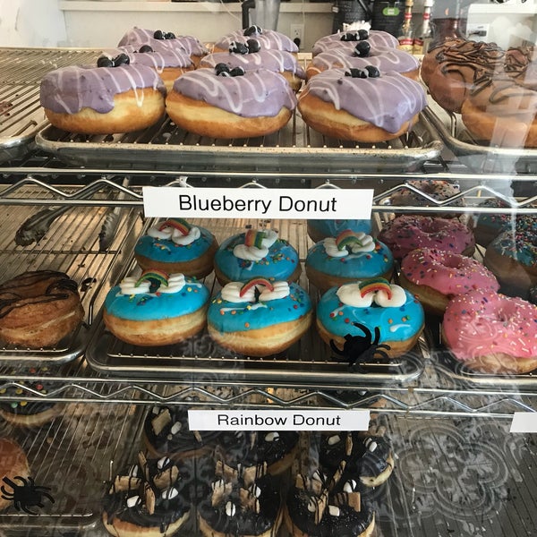 Снимок сделан в Gonutz with Donuts пользователем Kathleen N. 11/2/2017