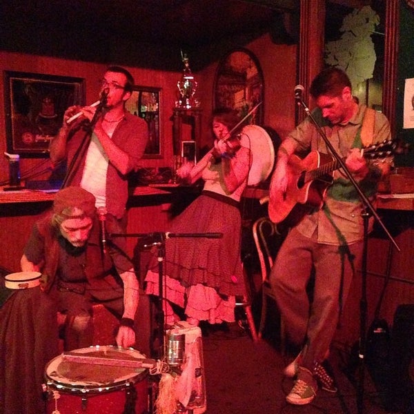 Photo taken at O&#39;Brien&#39;s Irish Pub &amp; Restaurant by T.J. R. on 8/25/2014