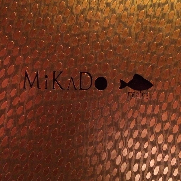 รูปภาพถ่ายที่ Mikado Ryotei โดย aaron h. เมื่อ 2/19/2014