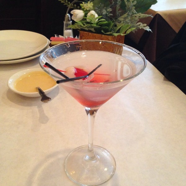 3/22/2014にDaniella P.がMoon Palace Restaurantで撮った写真