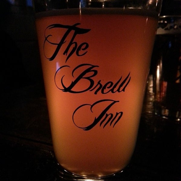 รูปภาพถ่ายที่ The Brew Inn โดย Josh R. เมื่อ 3/29/2014