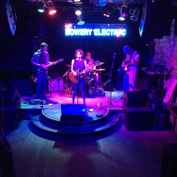 Photo prise au The Bowery Electric par Bryan B. le6/25/2017