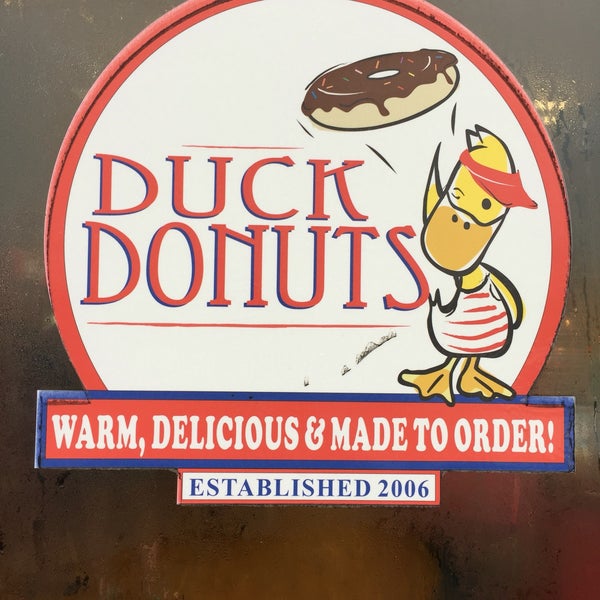 6/2/2016 tarihinde Emily R.ziyaretçi tarafından Duck Donuts'de çekilen fotoğraf